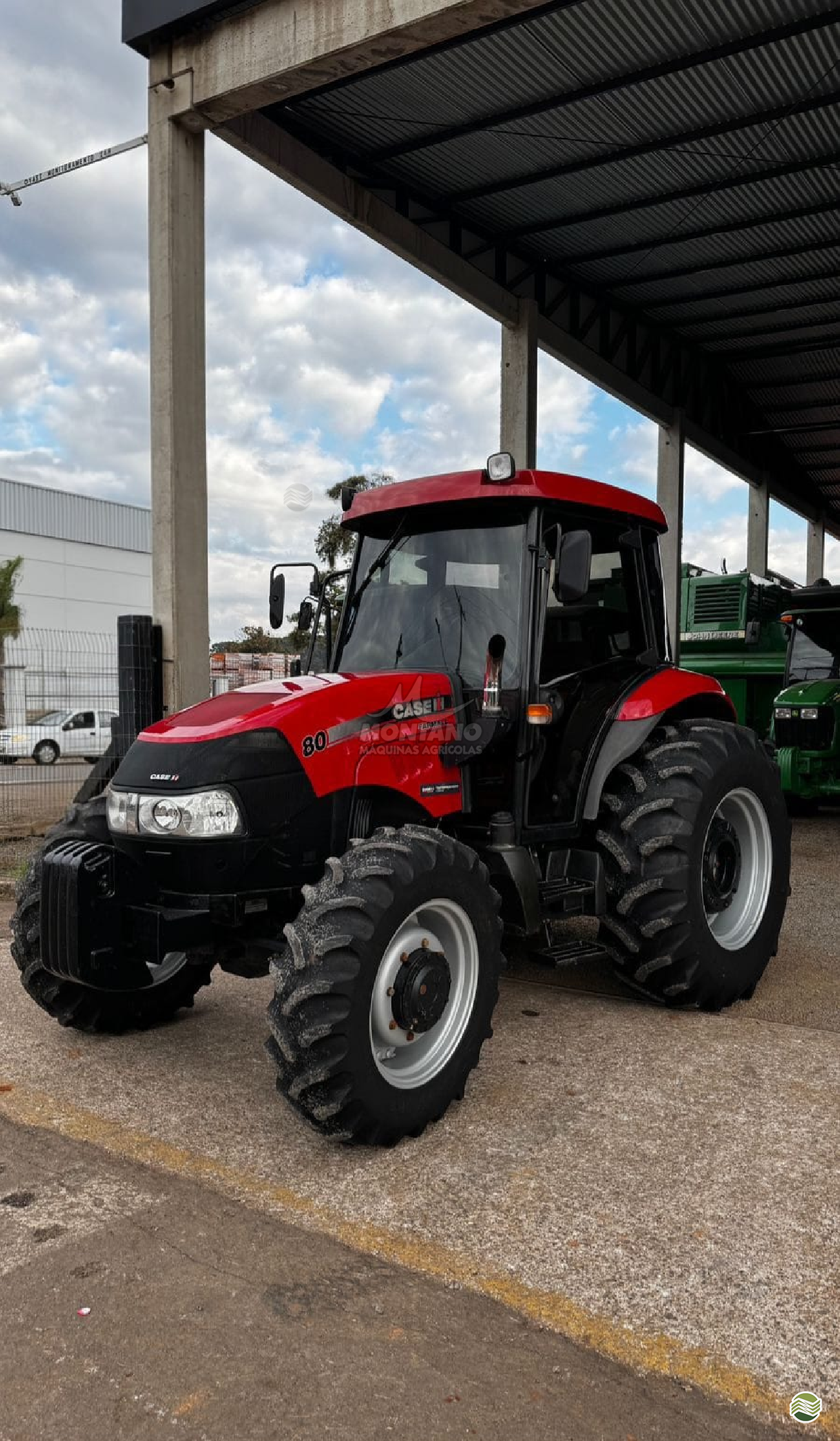 TRATOR CASE CASE Farmall 80 Tração 4x4 Montano Máquinas Agrícolas LAGOA VERMELHA RIO GRANDE DO SUL RS